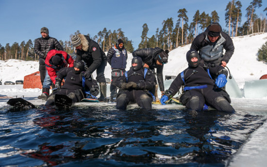 аквалангисты