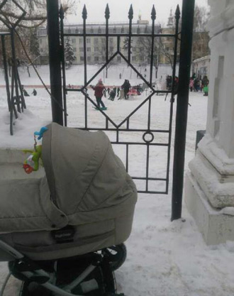 вход-в-парк-черное-озеро