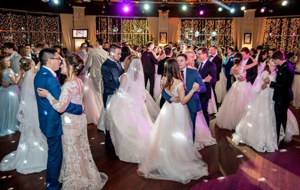 бал-молодоженов