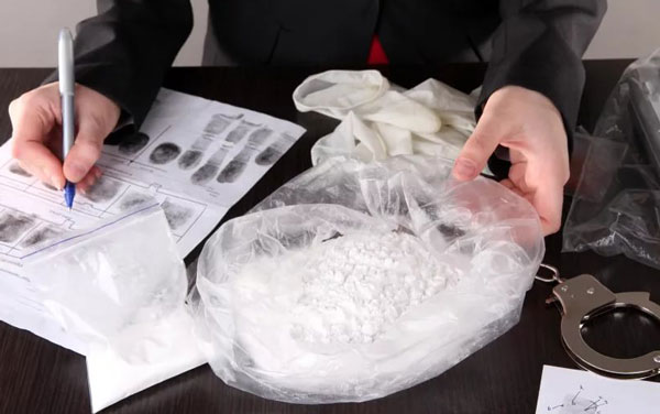 задержан-наркокурьер