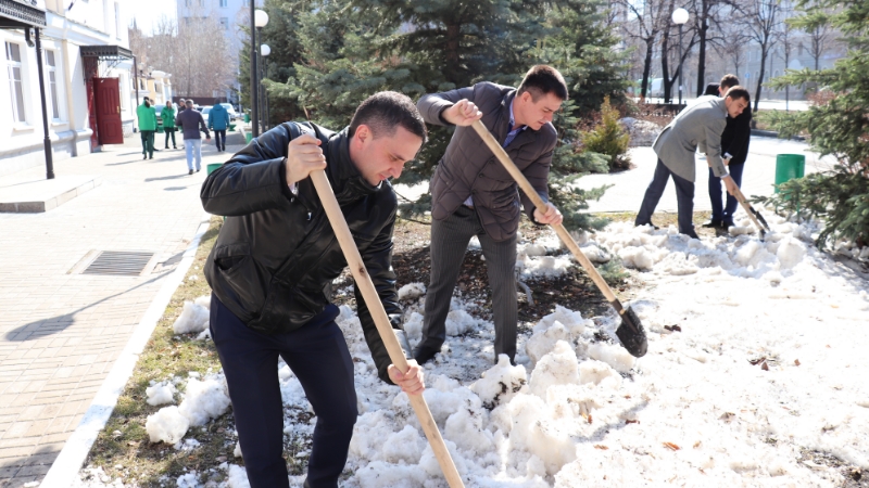 снег уборка