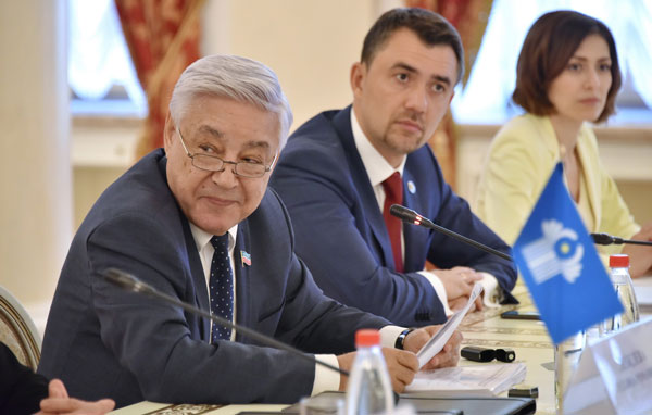 сессия-Молодёжной-межпарламентской-ассамблеи