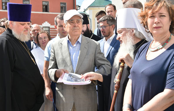 Совещание-по-воссозданию-Собора-Казанской-иконы-Божьей-матер