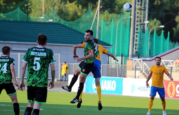 нефтехимик-футбол