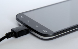 телефон-на-зарядке