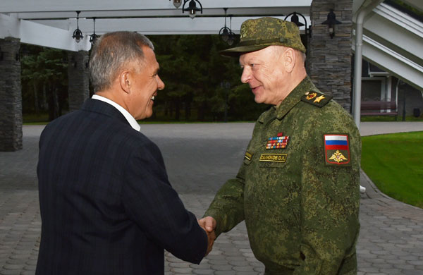 олег-салюков