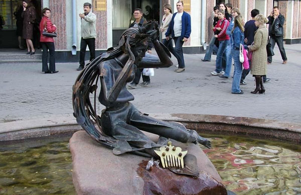 Памятник-Су-анасы