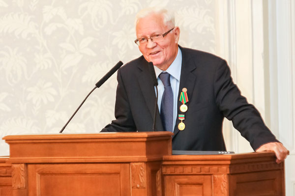 ренат-муслимов