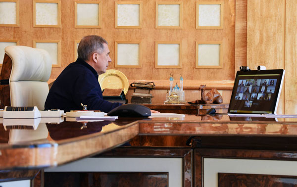 минниханов-пообщался-с-операторами-связи