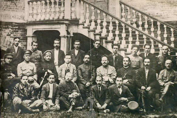 Члены-Ревкома