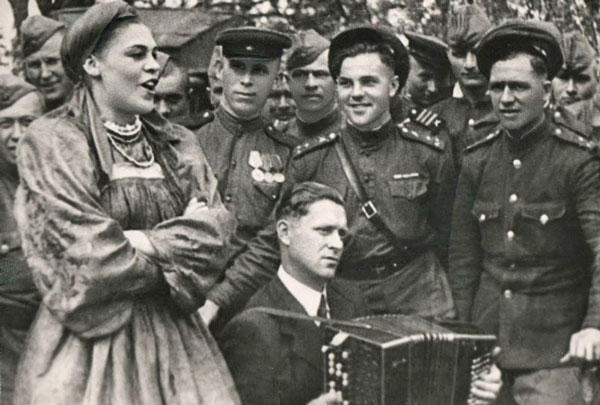 Фронтовые-гастроли