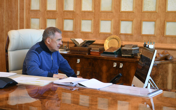 Рустам-Минниханов-встретился-с-Алексеем-Банниковым