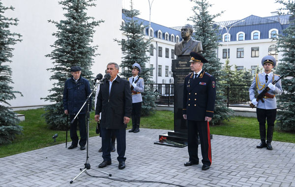 сквер-япеева