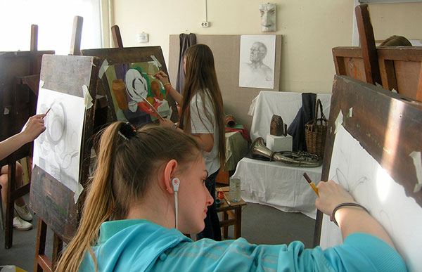 выставка-работ-студентов-и-преподавателей-КХУ-им.-Н.-Фешина