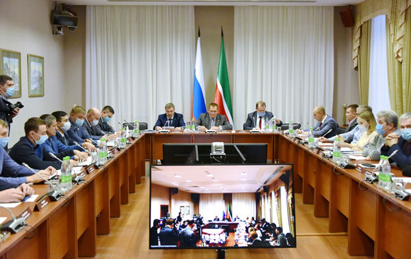 Круглый-стол-по-вопросу-строительства-М-12