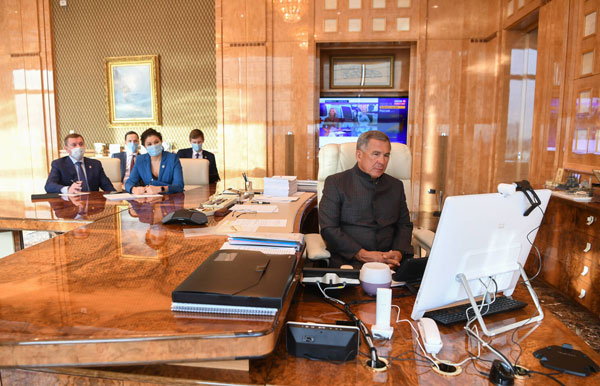 Встреча-Минниханова-с-Губернатором-провинции-Гилян-Исламской-Республики-Иран-Арсаланом-Заре