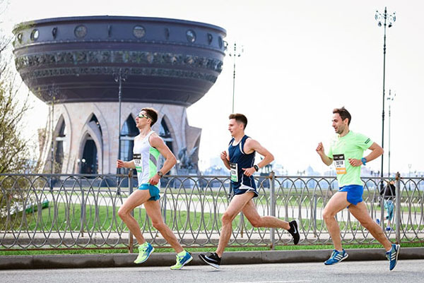 В Казани более 2 тыс спортсменов участвовали в полумарафоне