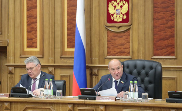 заседание-Комиссии-при-Президенте-РТ-по-сохранению-и-развитию-татарского-языка