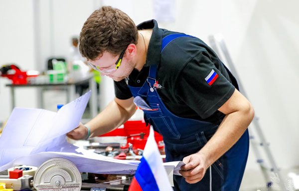 молодые-профессионалы