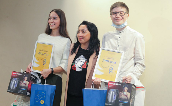 Лауреаты-премии-Камала