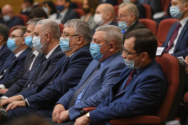 Совещание-с-руководителями-малых-нефтяных-компаний-Татарстана