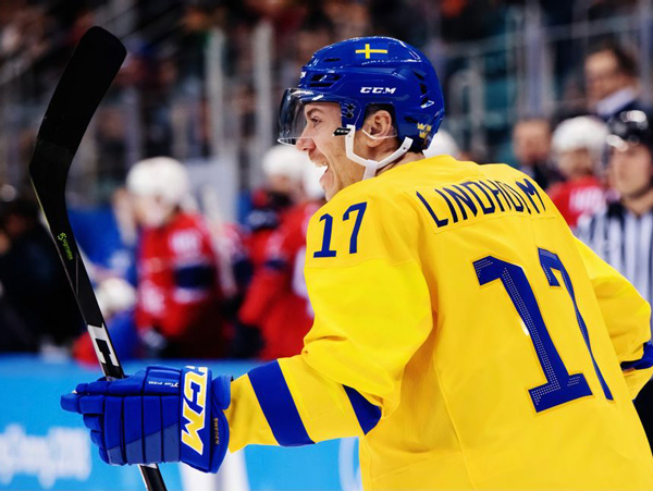 Шведский-нападающий-Пер-Линдхольм
