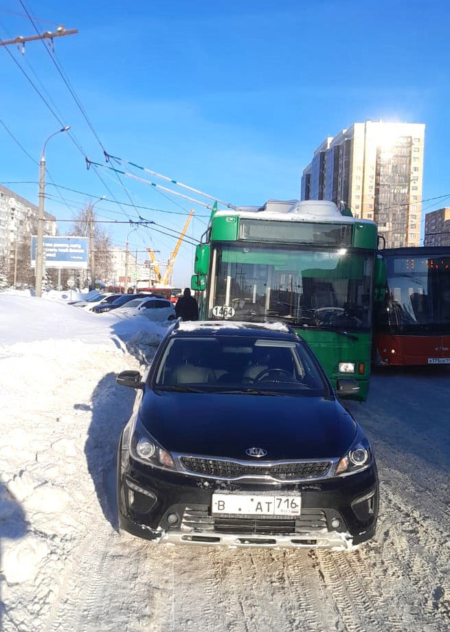 Казань не может выбраться из сугробов