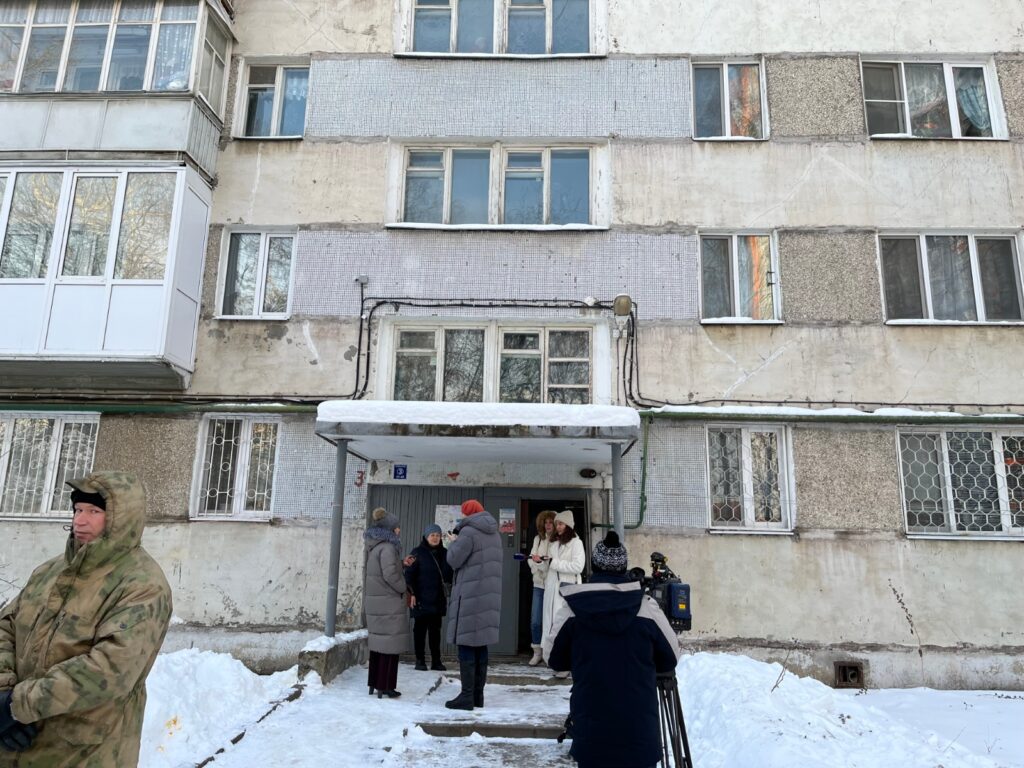 «Оформил на себя»: в Казани внук пытается выселить ветерана из ее квартиры