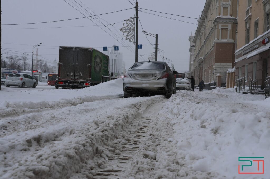 снежный буран парализовал движение в Татарстане
