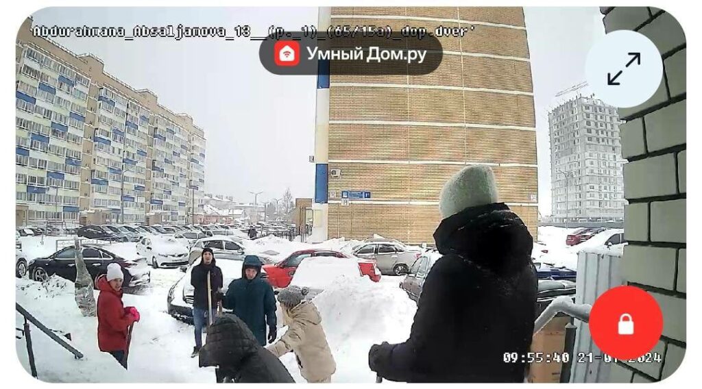 «Замуж выходить надо было за тракториста!»: татарстанцы объединились в борьбе со снегом