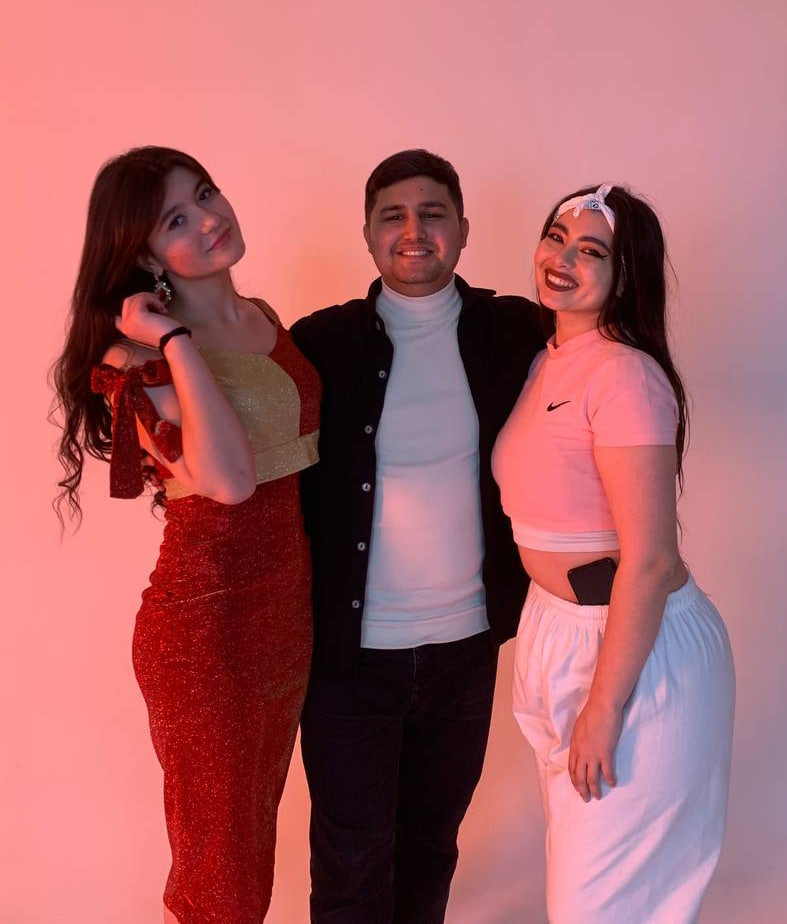 «Получилось прикольно»: студенты из Казани сделали мегахитом песню «Такого, как Путин»