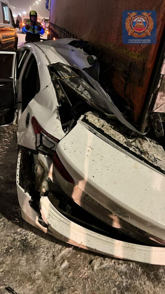 С места происшествия.