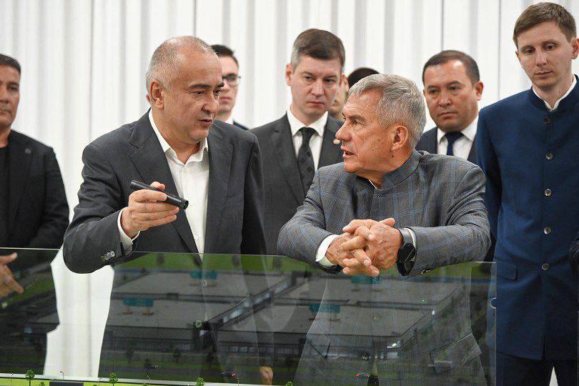 Раис РТ посетил свободную торговую зону 