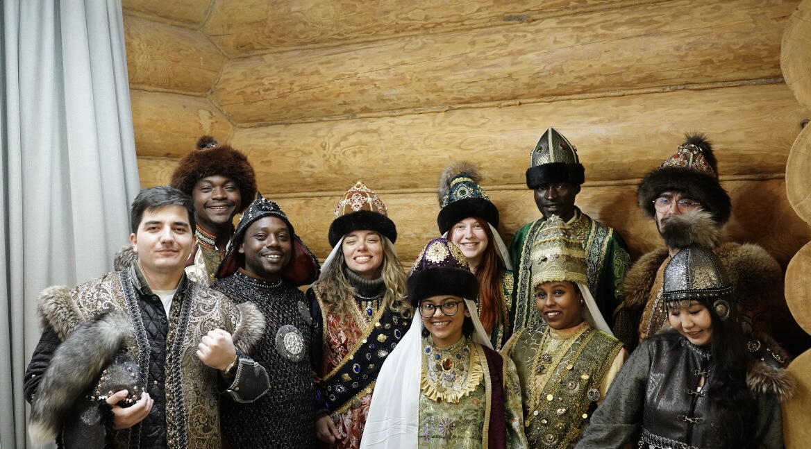 Для делегатов Всемирного фестиваля молодежи организовали ифтар