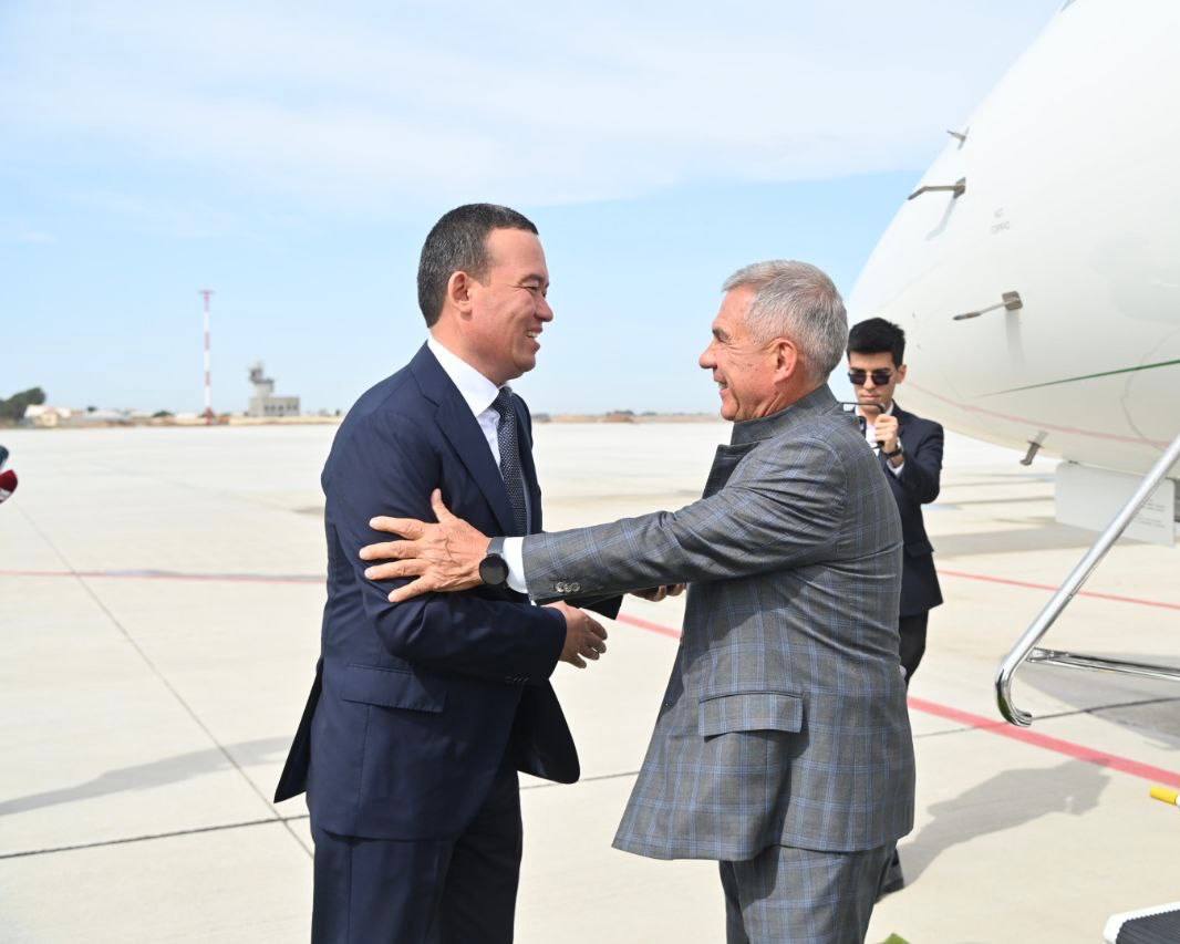 Минниханов прибыл в Узбекистан в рамках рабочего визита