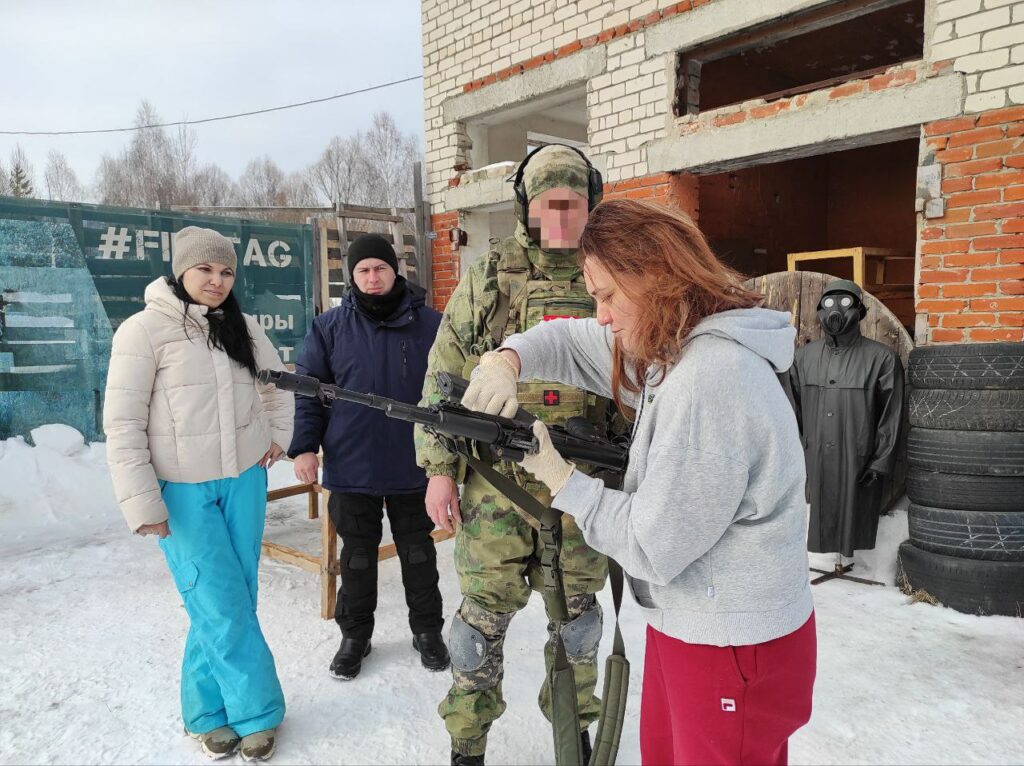 На казанском полигоне прошли учения для волонтеров СВО