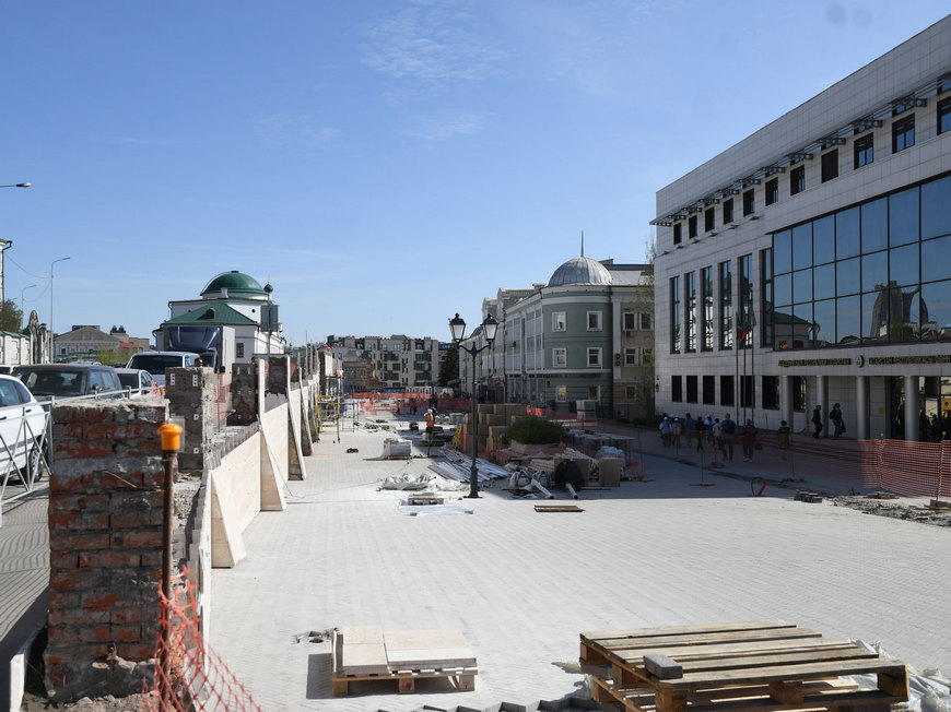 Реконструкция брусчатки на улице Баумана выполнена на 45%