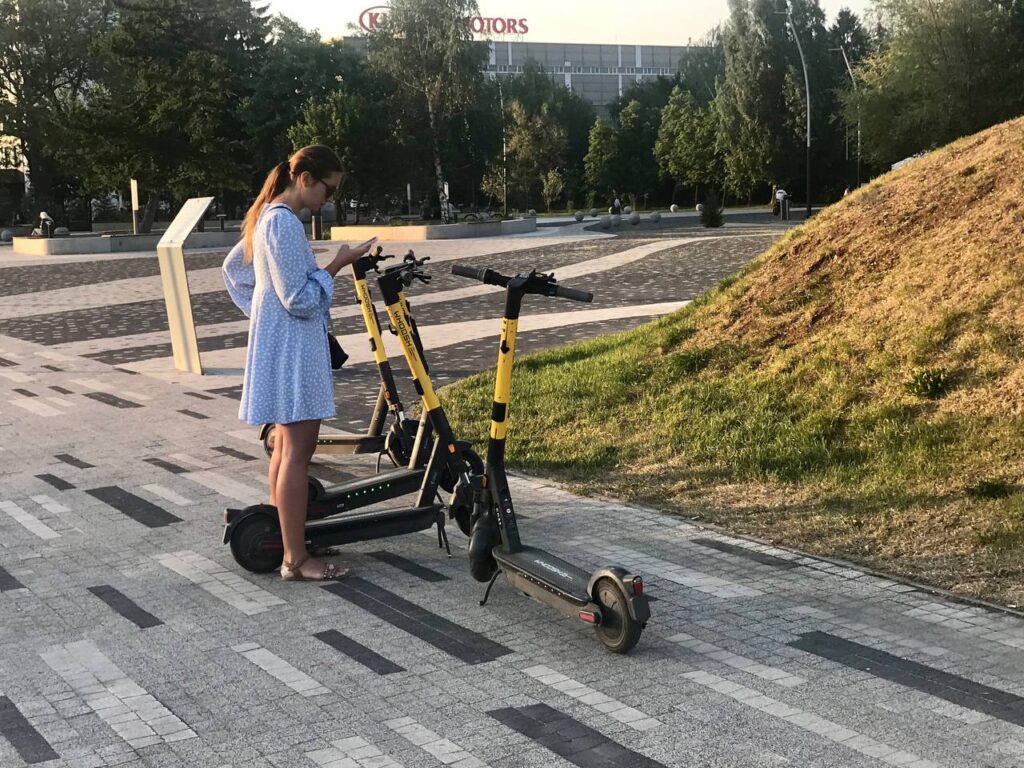 В Казани открыли сезон самокатов с первыми пострадавшими