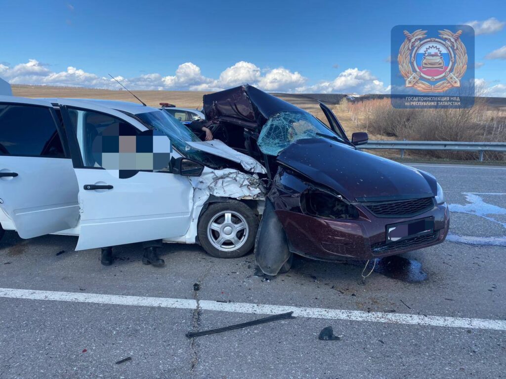 В ДТП на трассе в Татарстане погибли 3 человека