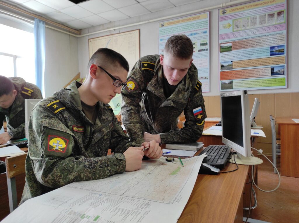 «Штаны» и «карусель»: на СВО пришли новые приемы танкового боя