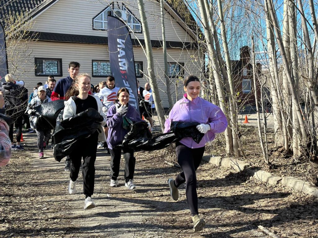 Казанский «Локомотив» очистили от мусора во время плоггинга