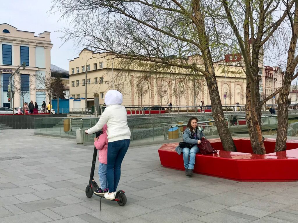 В Казани открыли сезон самокатов с первыми пострадавшими