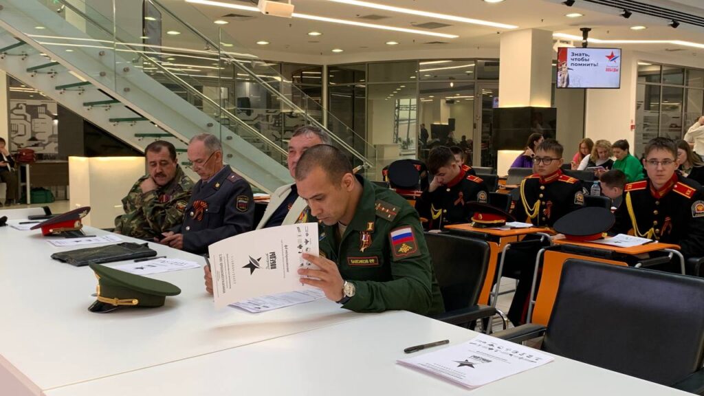 Герой России Расим Баксиков на «Диктанте Победы»: Мы умеем учиться на своих ошибках