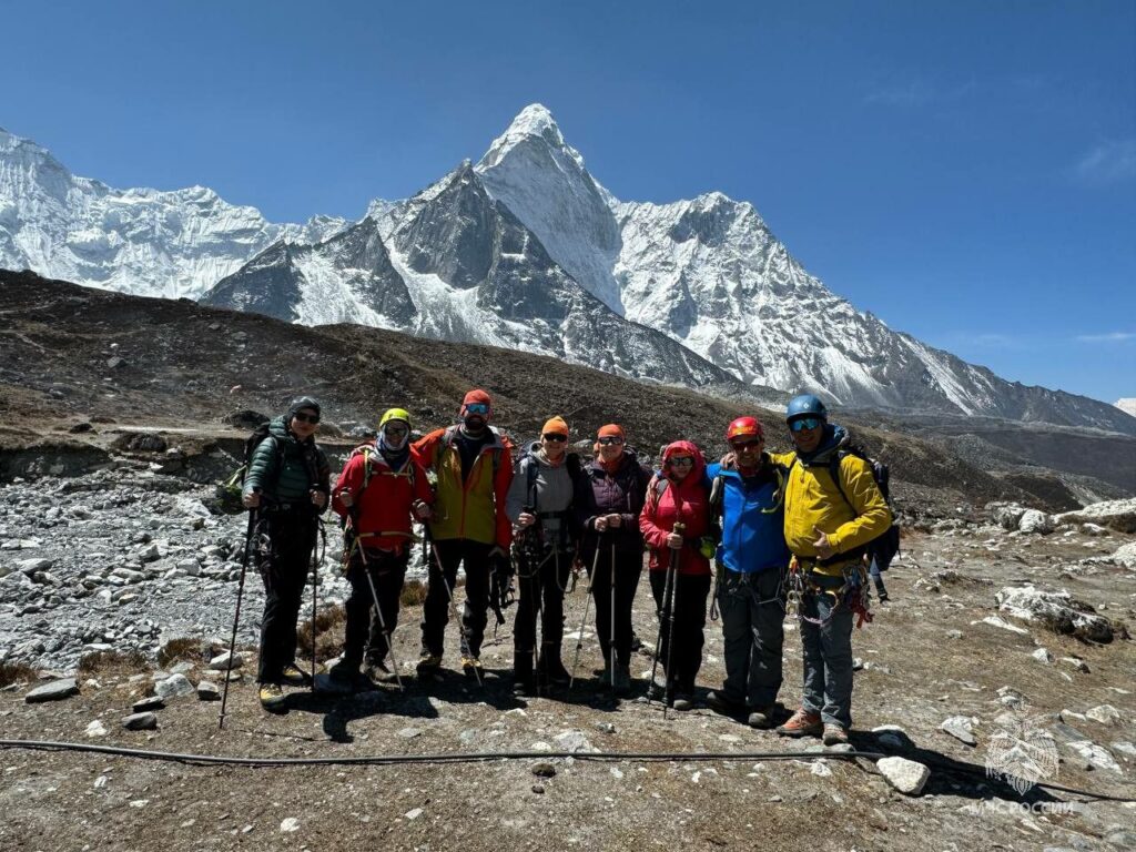 Пожарный из Казани посвятил восхождение на Эверест 375-летию пожарной охраны