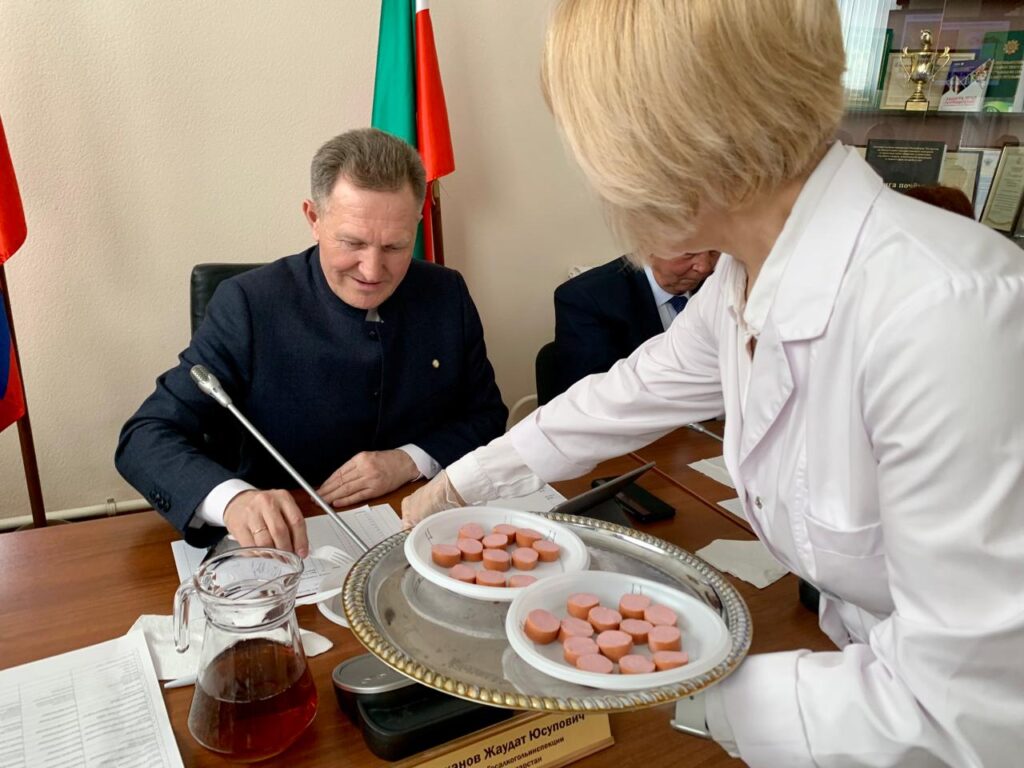 Госалкогольинспекция Татарстана: Каждая третья сосиска – фальсификат