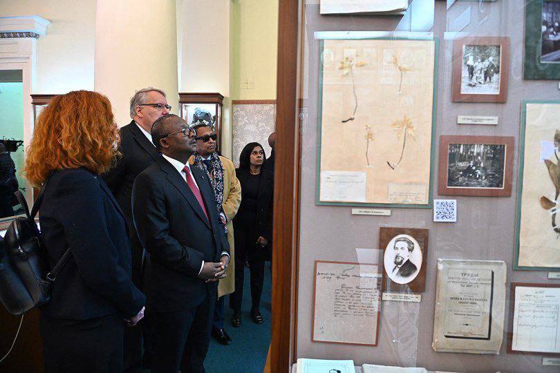 Президент Гвинея-Бисау познакомился со студентами КФУ