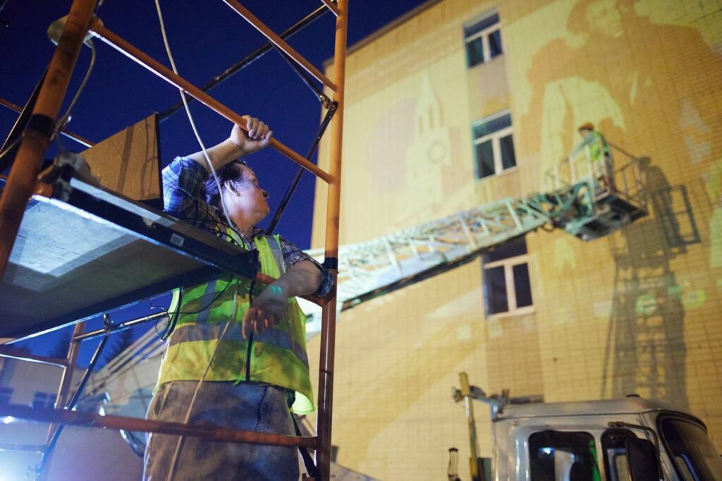 На фасаде казанской школы появится мурал с изображением Пушкина