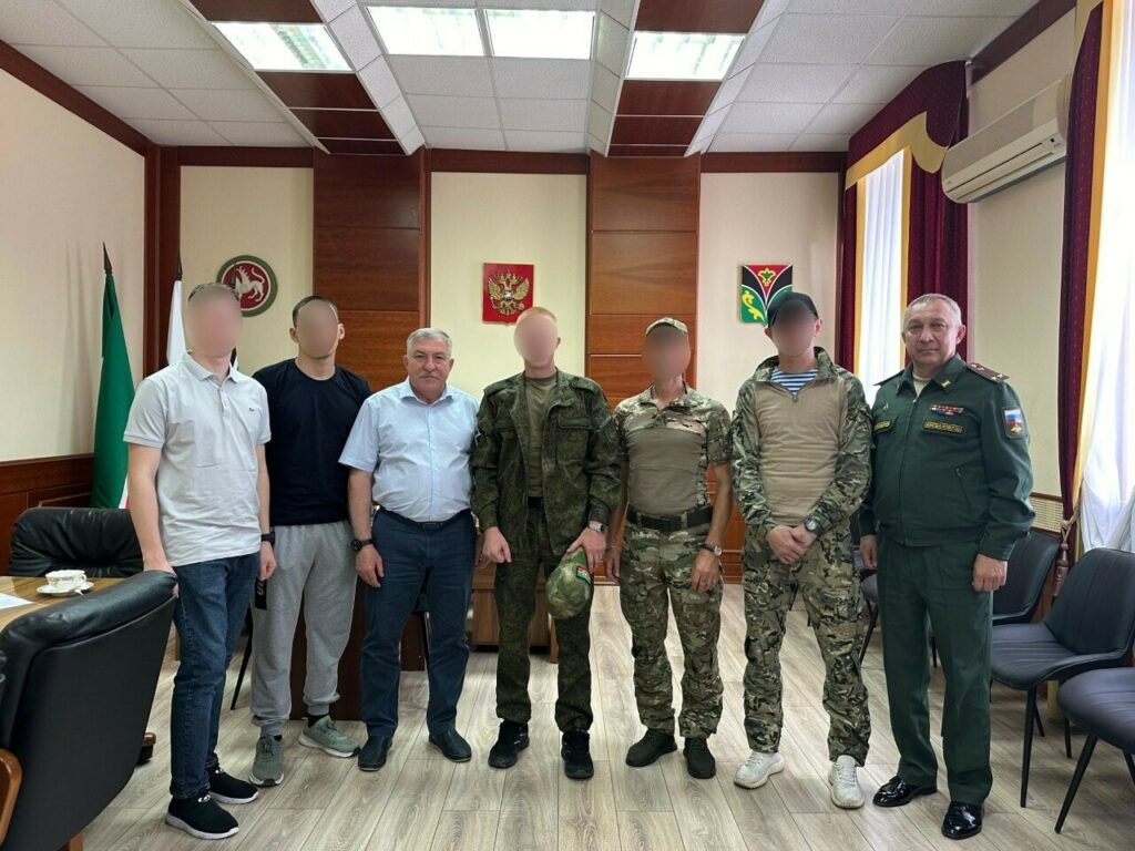 Глава Лениногорского района встретился с бойцами СВО