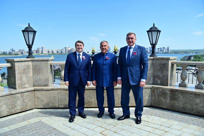 Минниханов встретился с помощником и советником Президента РФ