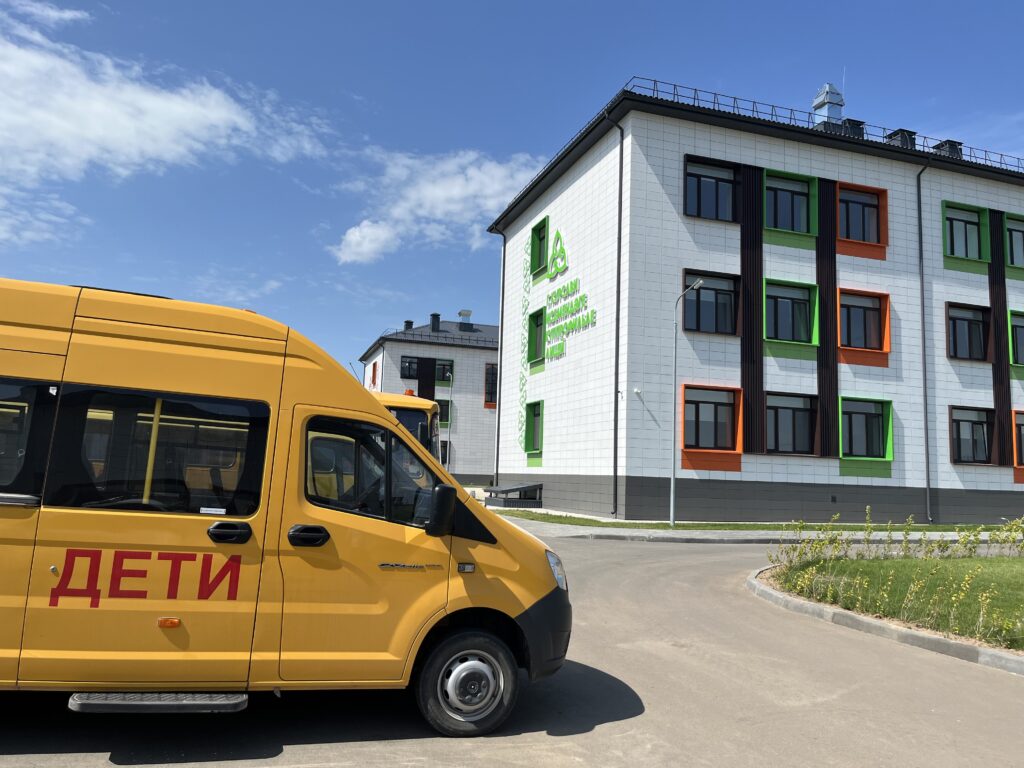 Дорого-богато, умно-креативно: в сельскую супершколу Татарстана ездят учиться из города